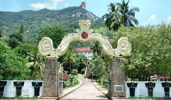 Matale Aluvihara Rock Temple with srilankan riders