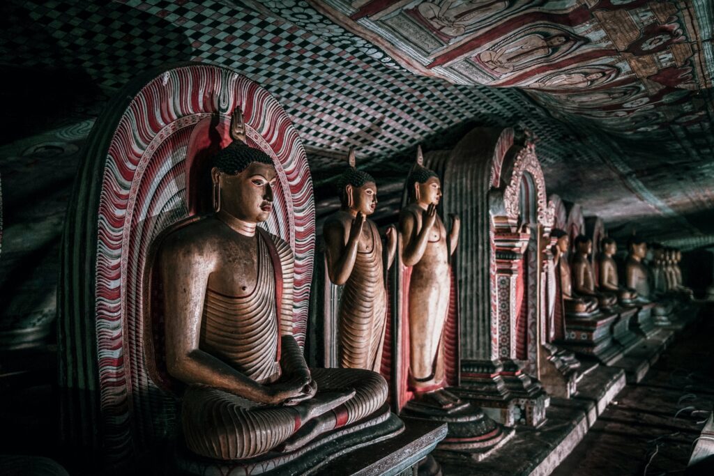 Dambulla polonnaruwa day tour sigiriya sri lankan riders