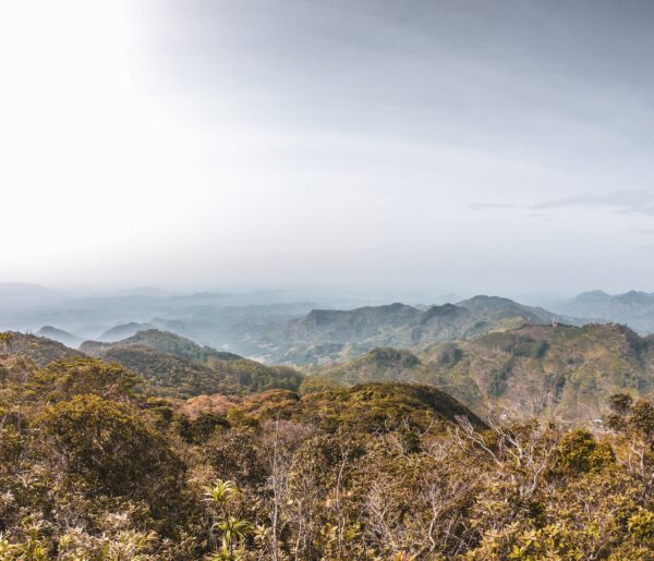 Hiking sri lankan riders